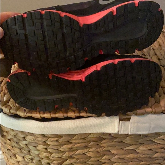 7.5 Nike Dual Fusion Running Shoes - Picture 5 of 7
